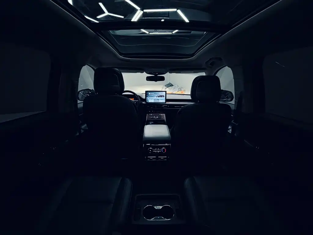 Lincoln Aviator 2021 — фото 12