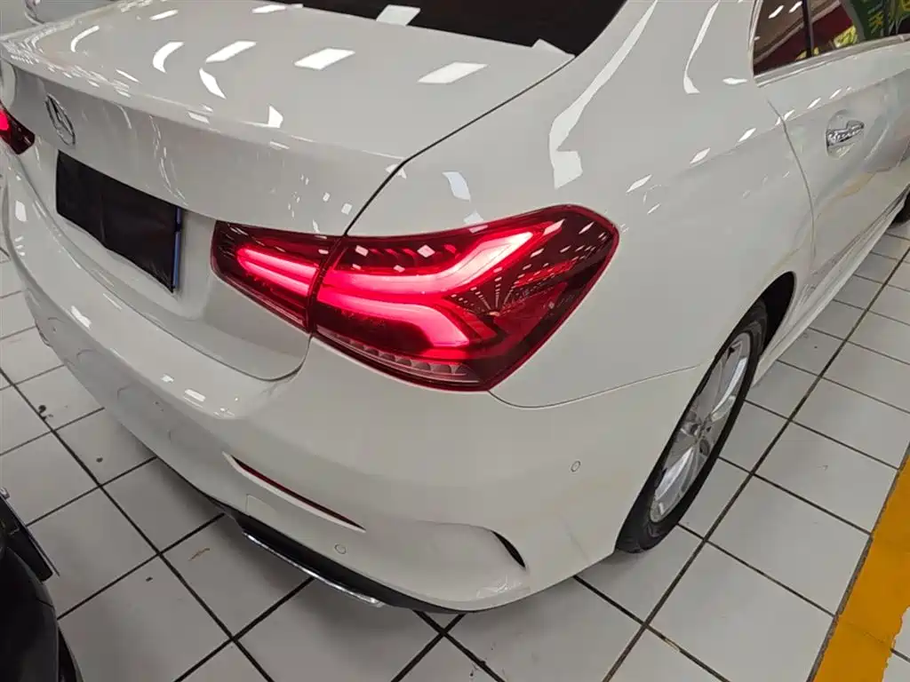 Mercedes-Benz A-Class 2019 — фото 8