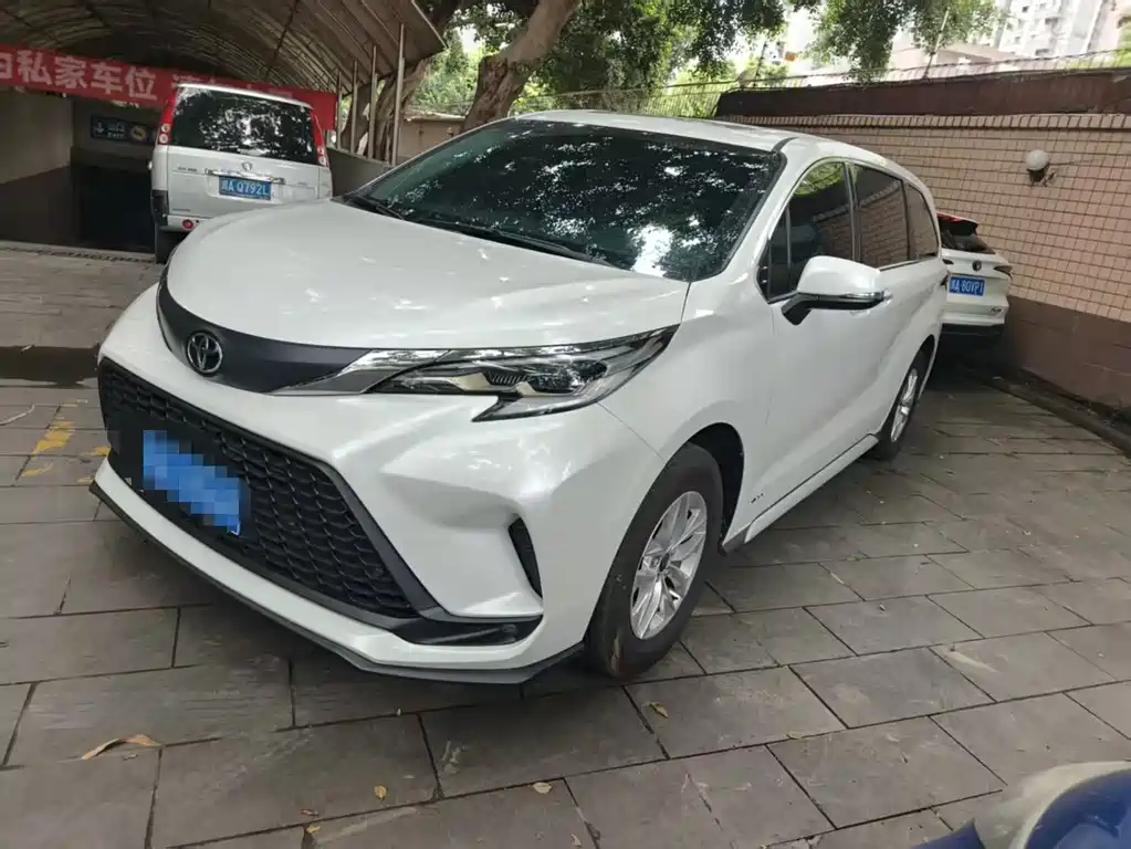 Toyota Sienna 2026