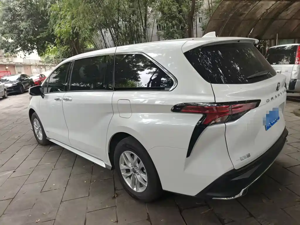 Toyota Sienna 2026