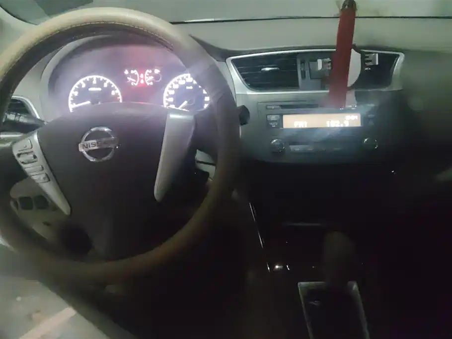 Nissan Sylphy 2014 — фото 12