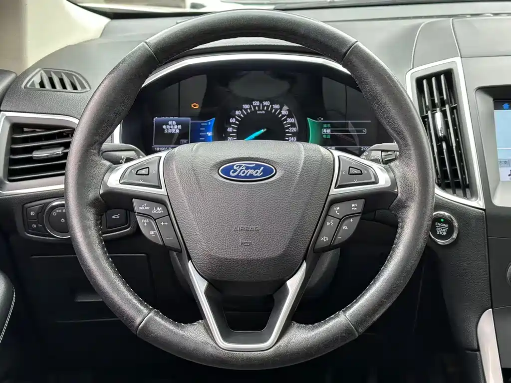 Ford Edge 2017 — фото 16