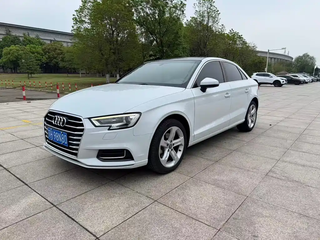 Audi A3 2020 — фото 1