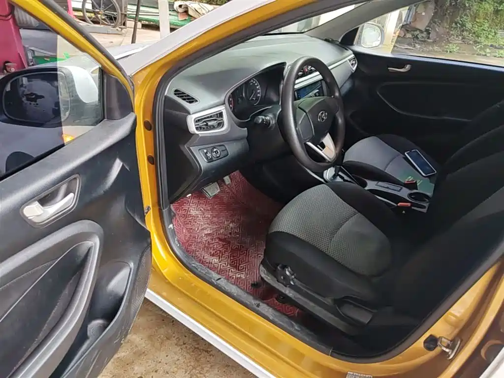 Hyundai Verna 2018 — фото 16