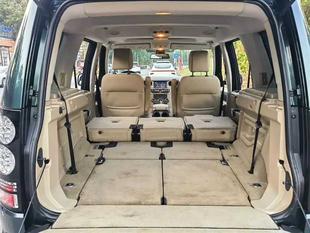 Land Rover Discovery 2013 — фото 12