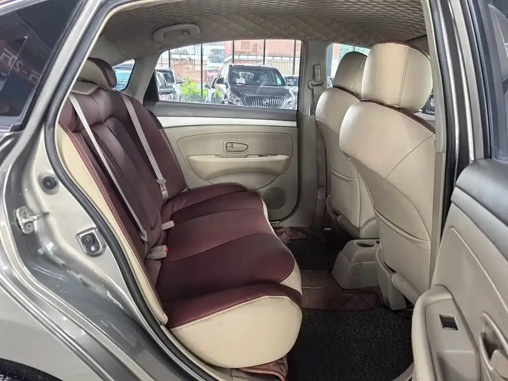 Nissan Sylphy 2015 — фото 11