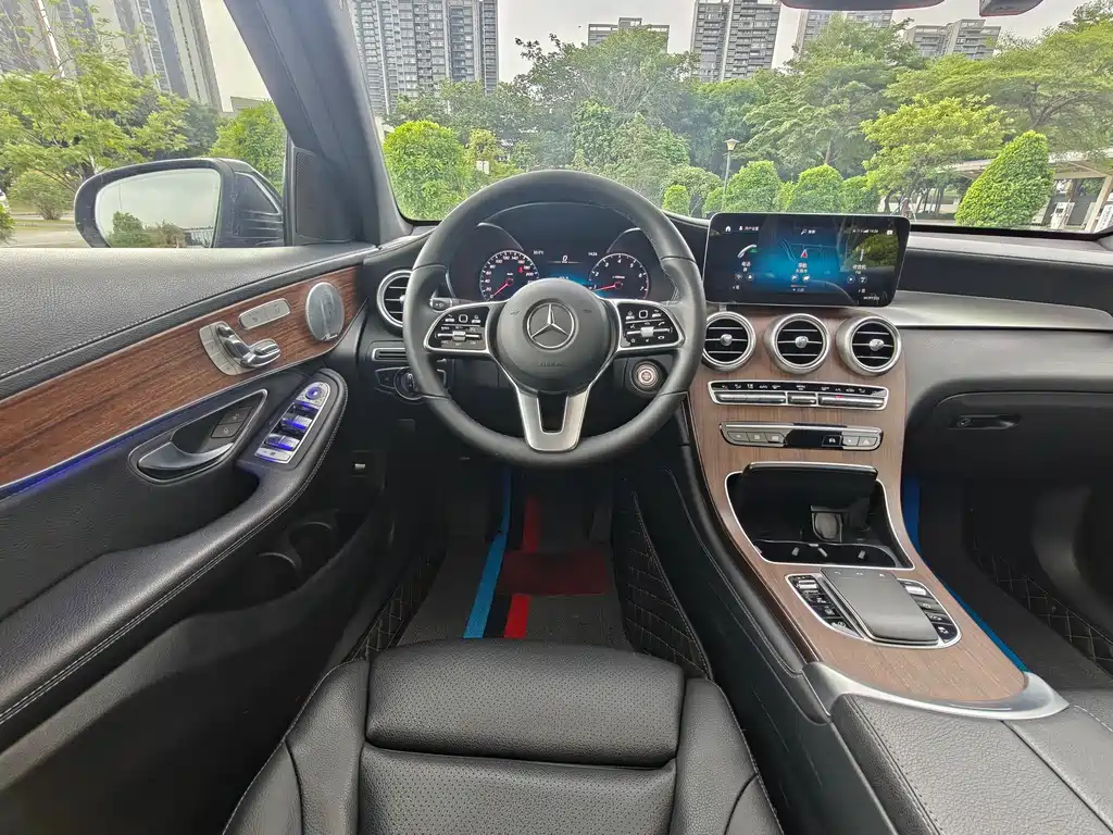 Mercedes-Benz GLC 2019 — фото 14