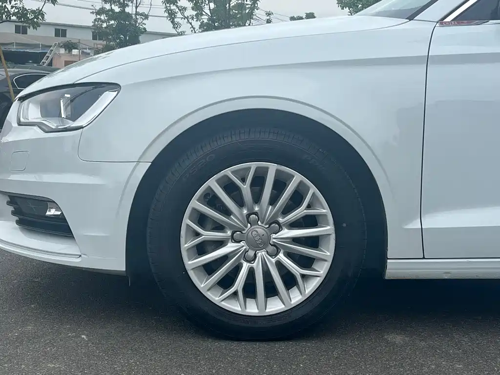 Audi A3 2016 — фото 9