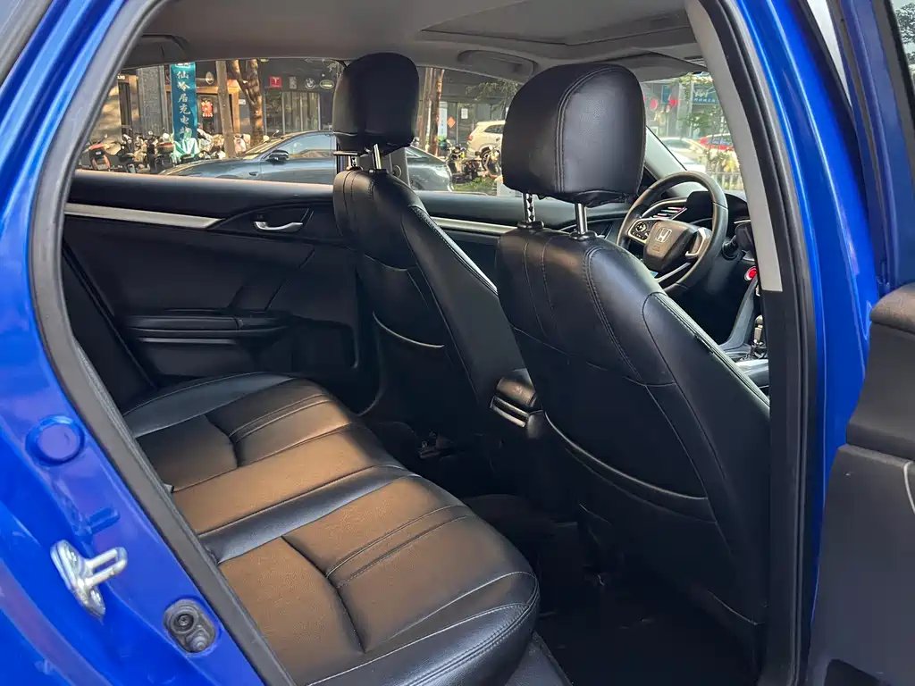 Honda Civic 2021 — фото 10