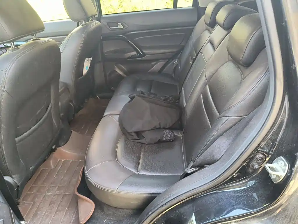 GAC Motor Trumpchi GS4 2015 — фото 15