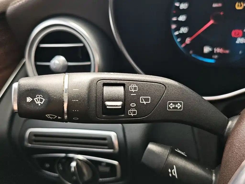 Mercedes-Benz GLC 2020 — фото 11
