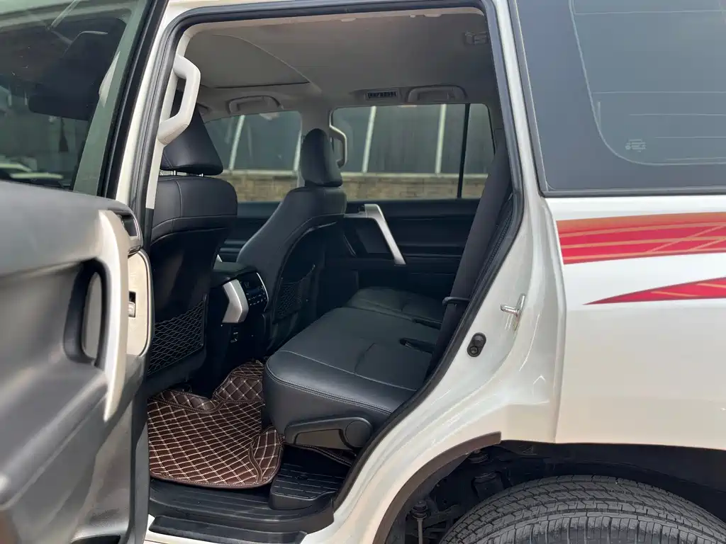 Toyota Prado 2019 — фото 14