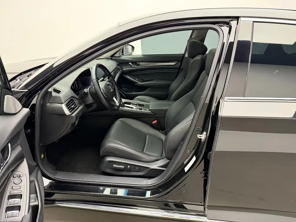 Honda Accord 2021 — фото 17