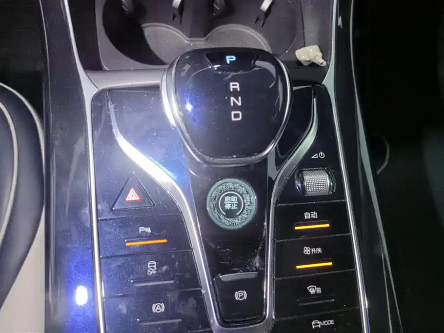 BYD Qin PLUS 2022 — фото 16