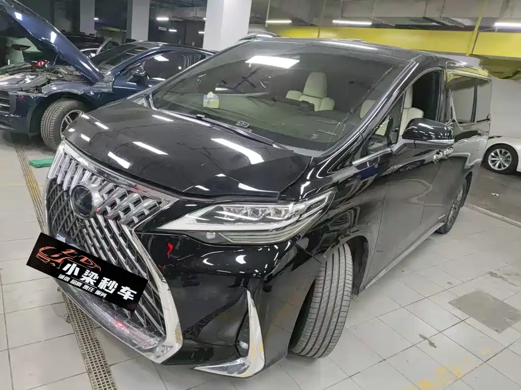 Lexus LM 2021