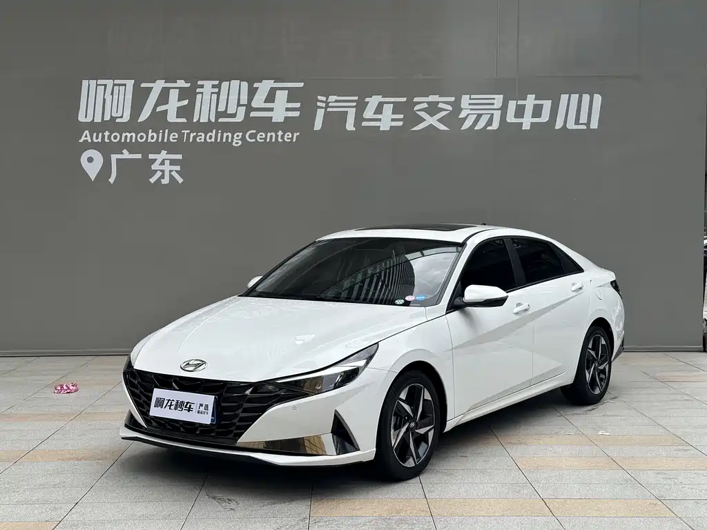 Hyundai Elantra 2023