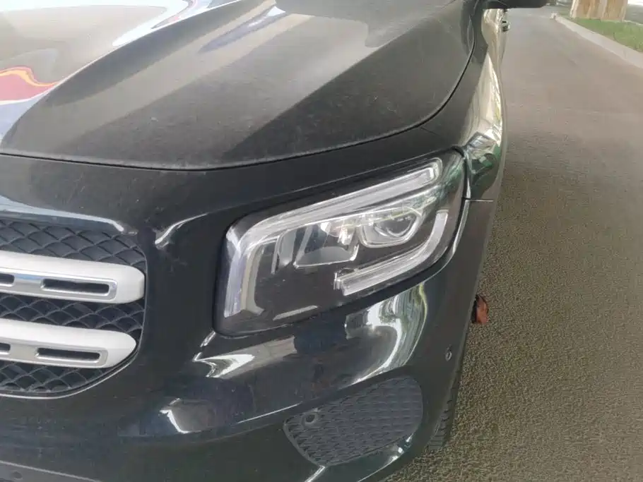 Mercedes-Benz GLB 2023