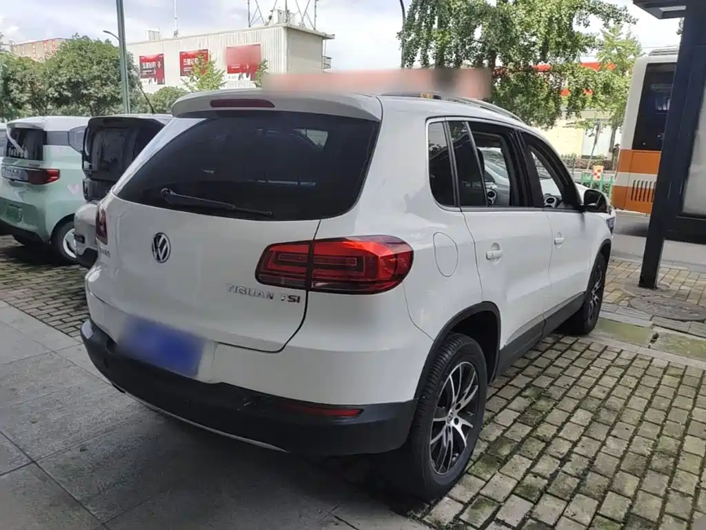Volkswagen Tiguan 2015 — фото 7