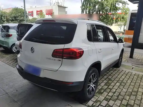 Volkswagen Tiguan 2015
