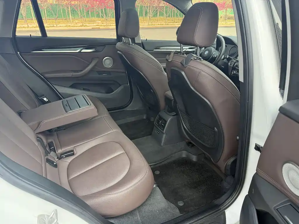 BMW X1 2021 — фото 11