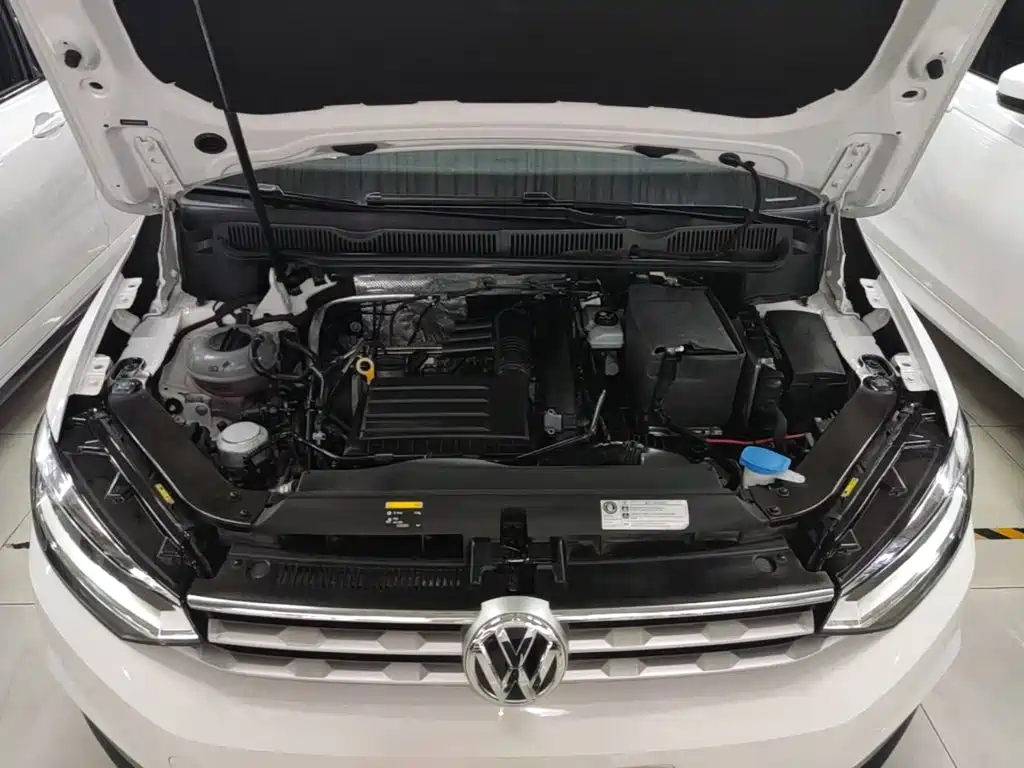Volkswagen Touran 2018 — фото 16