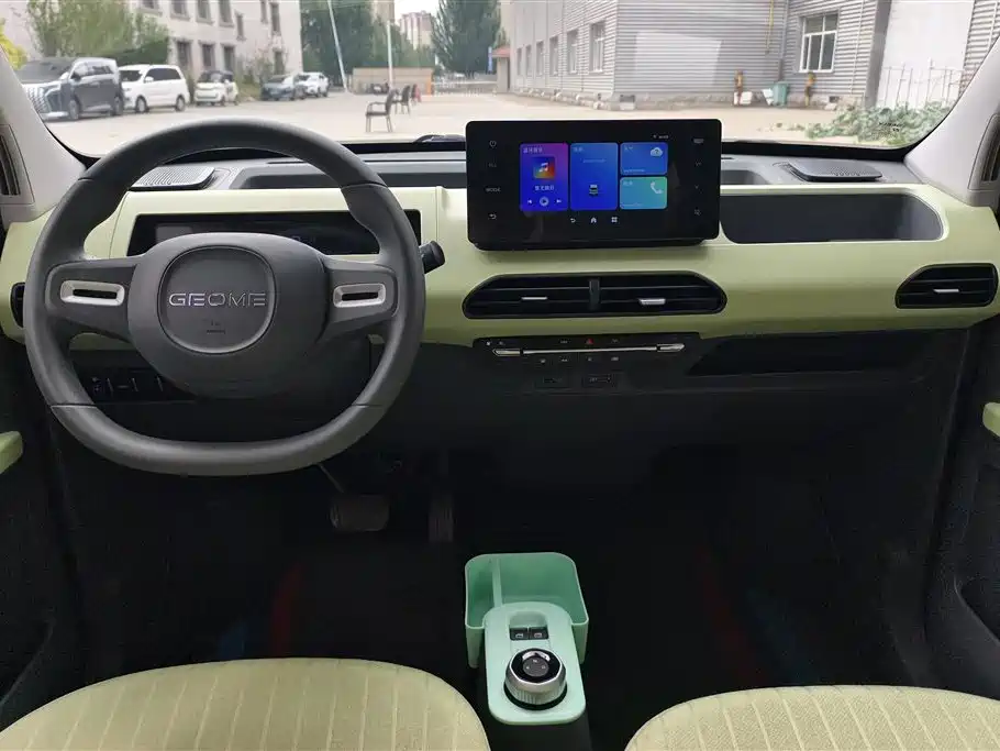 Geely Galaxy Panda 2025 — фото 12