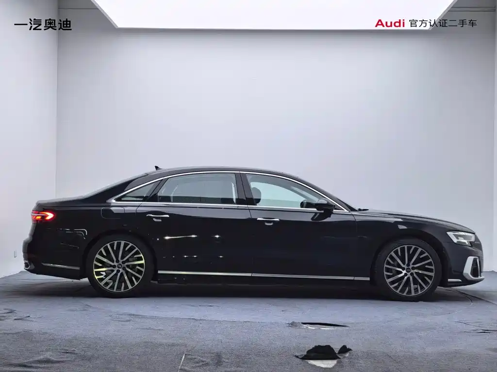 Audi A8 2025