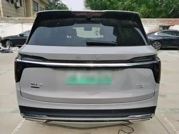 Hongqi HS7 PHEV 2024