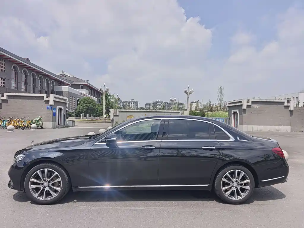 Mercedes-Benz E-Class 2016