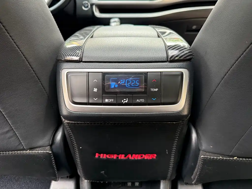Toyota Highlander 2018 — фото 16