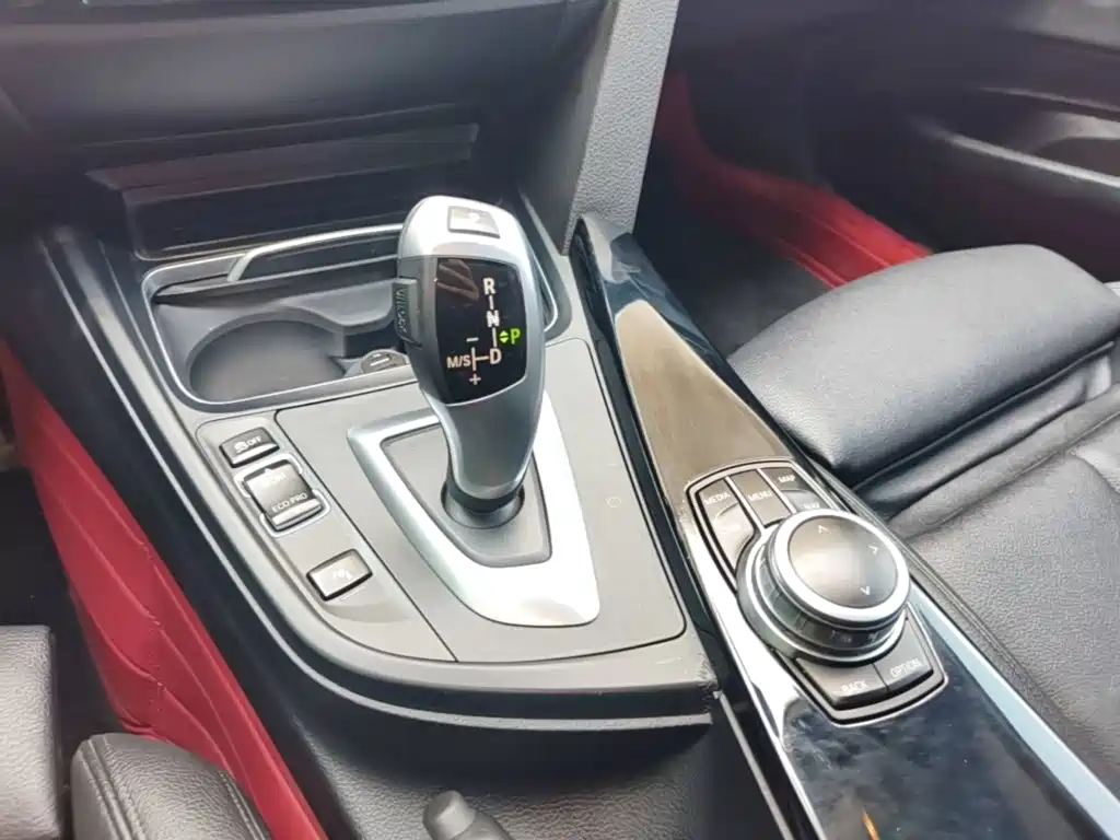 BMW 3 Series GT 2019 — фото 14