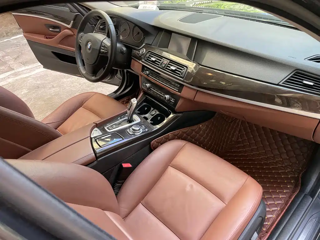 BMW 5 Series 2014 — фото 13