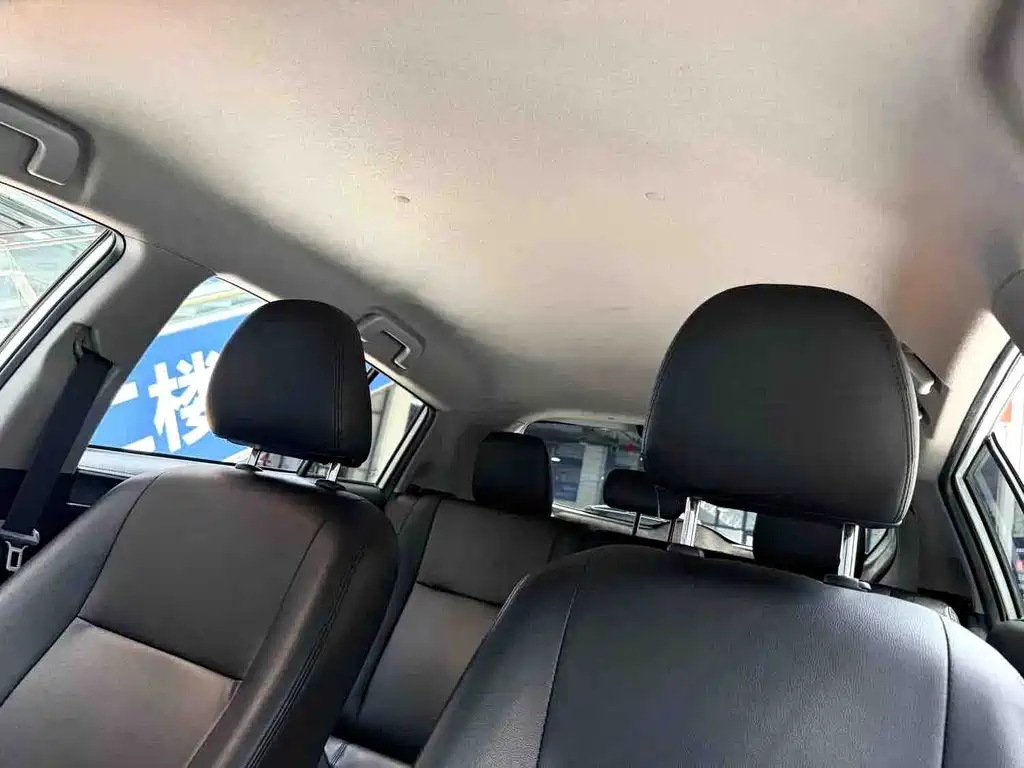 Toyota Yaris L 2022