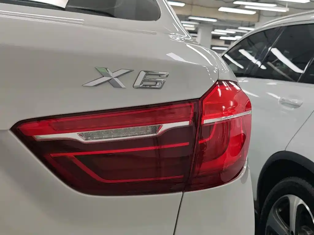 BMW X6 2016 — фото 13
