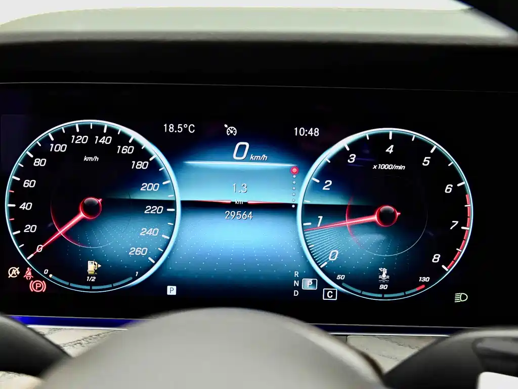 Mercedes-Benz E-Class 2022 — фото 10