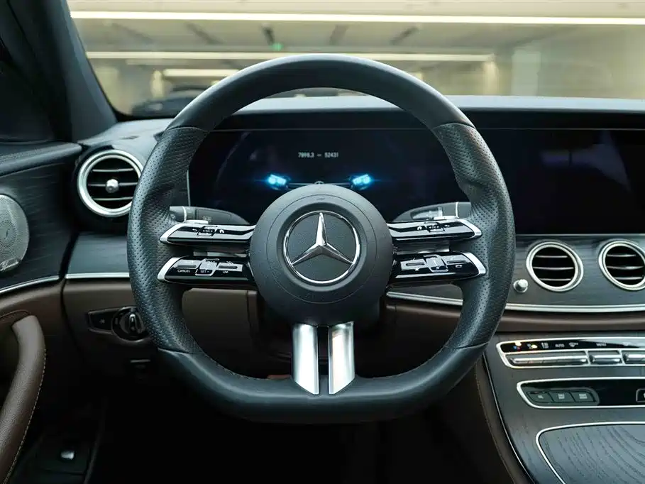 Mercedes-Benz E-Class 2021 — фото 16