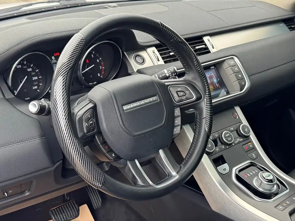 Land Rover Evoque 2017 — фото 10