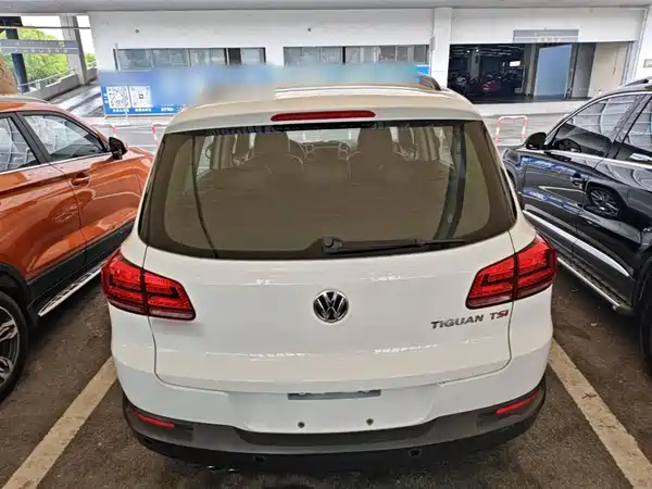 Volkswagen Tiguan 2015