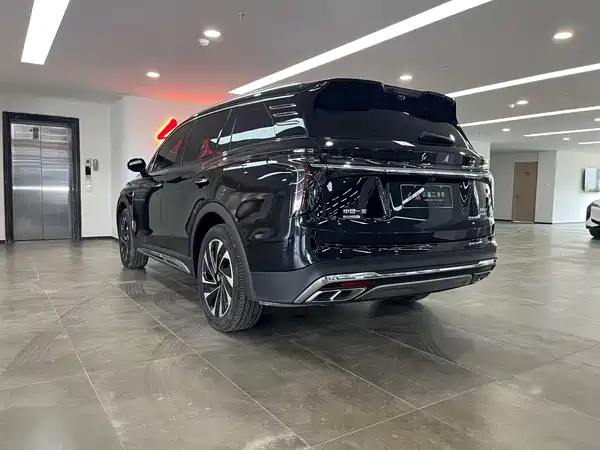 Hongqi HS7 PHEV 2024