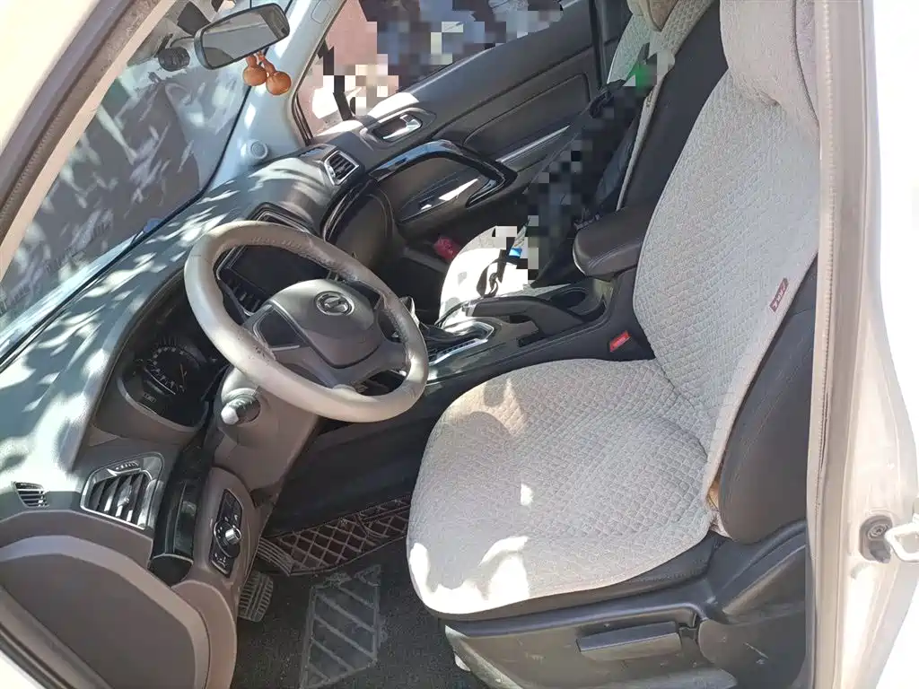 GAC Motor Trumpchi GS4 2015 — фото 12