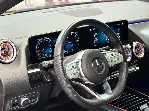 Mercedes-Benz EQA 2022