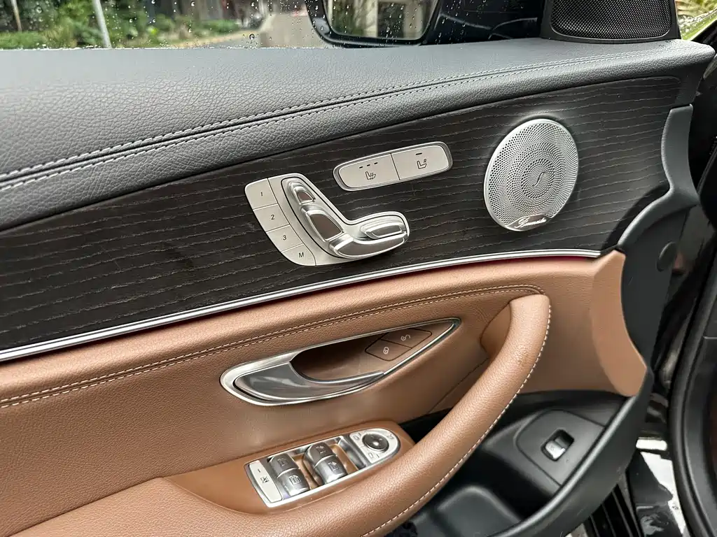 Mercedes-Benz E-Class 2020 — фото 10
