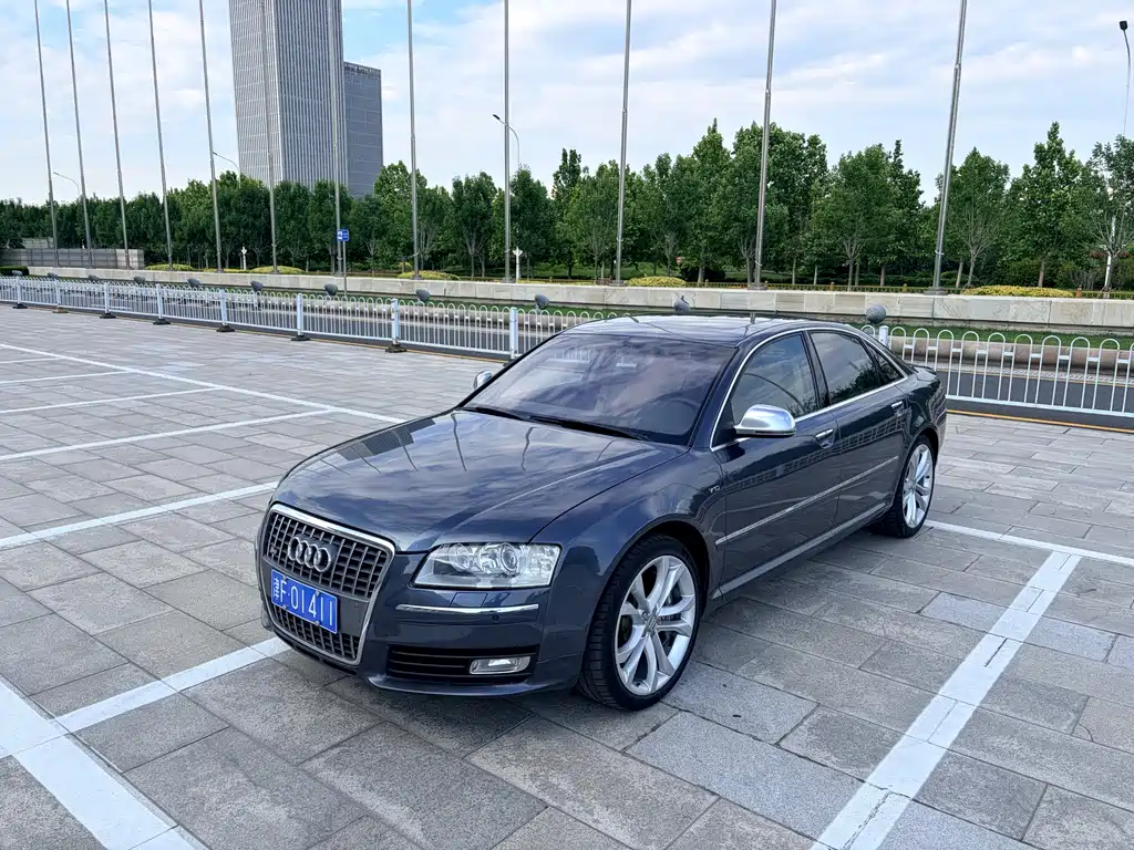 Audi S8 2008