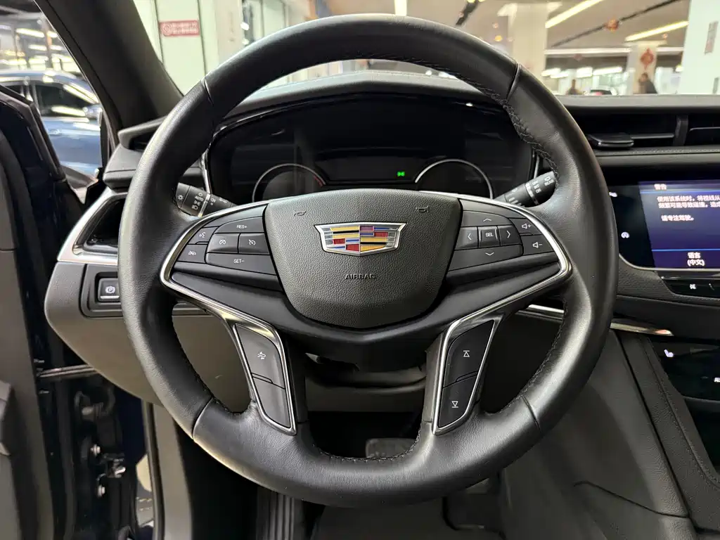 Cadillac XT5 2021 — фото 19
