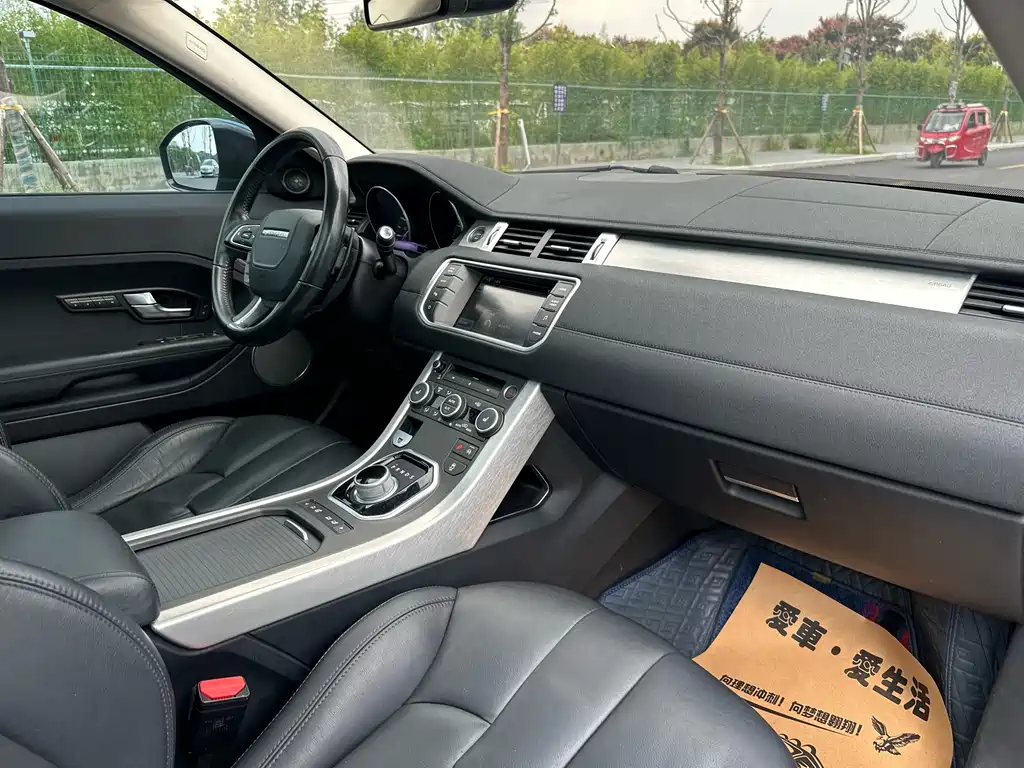 Land Rover Evoque 2015 — фото 13