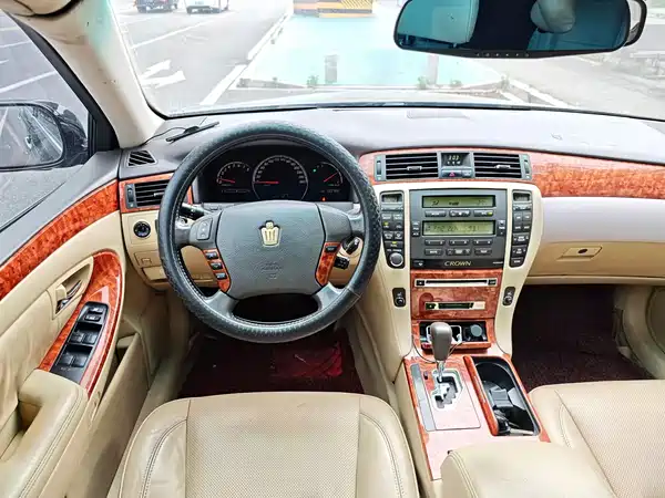 Toyota Crown 2008