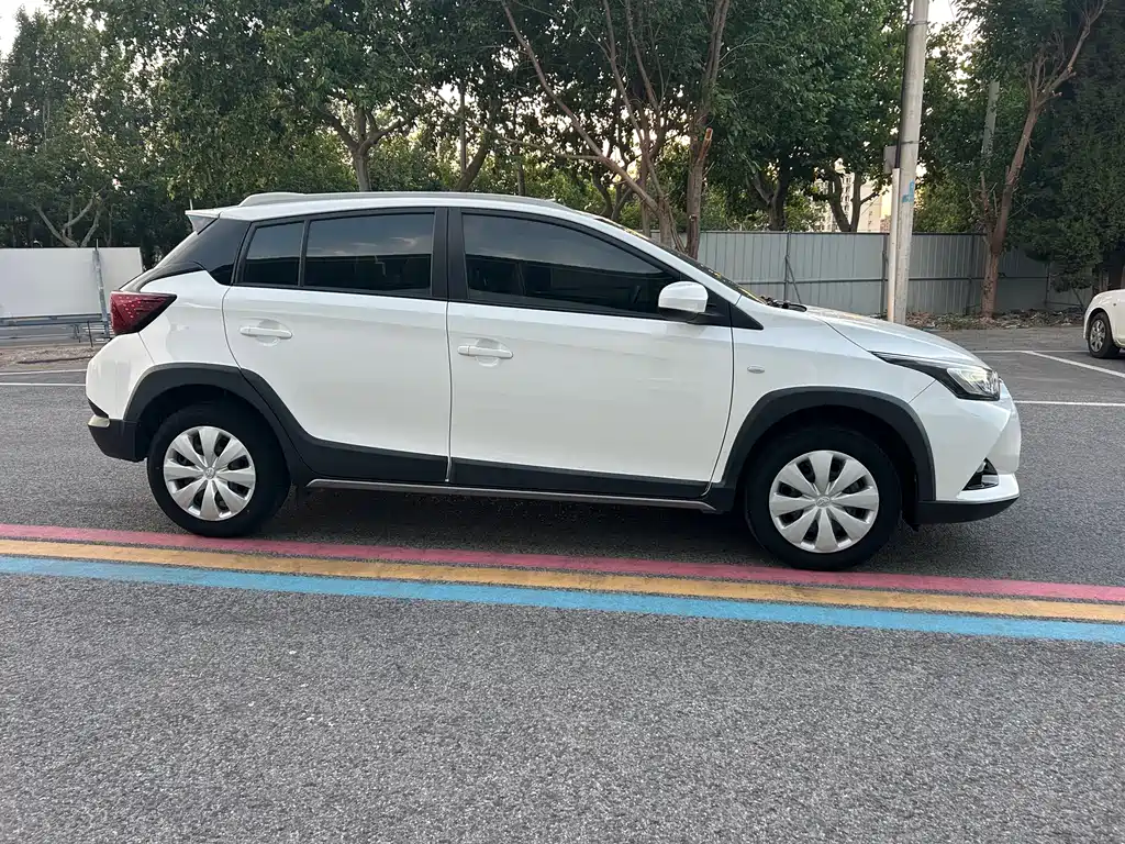Toyota Yaris L 2021 — фото 7