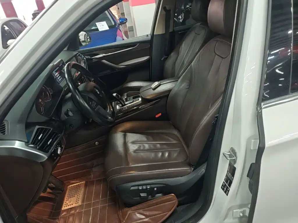 BMW X5 2017 — фото 15