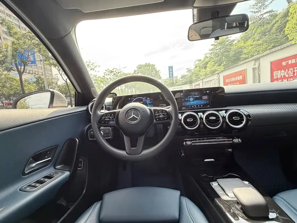 Mercedes-Benz A-Class 2022 — фото 14