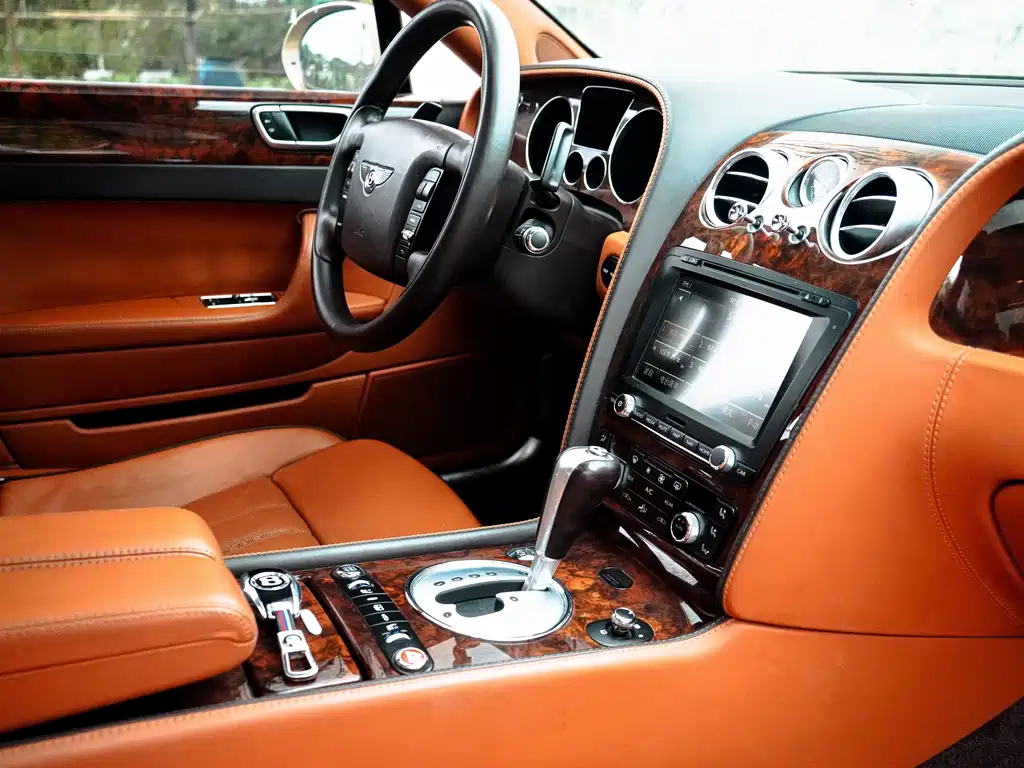 Bentley Flying Spur 2013 — фото 27